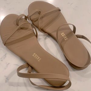 Tkees Mia Sandal in Beach Bum Size 6